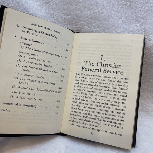 Abingdon Funeral‎ Manual Perry H Biddle Jr - Picture 9 of 12